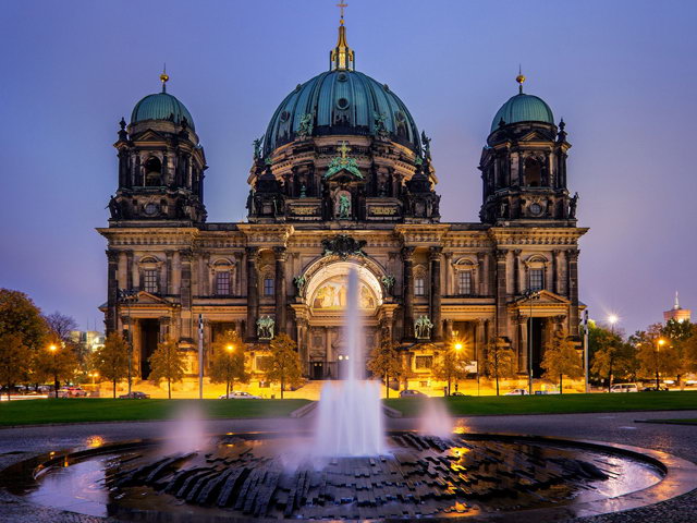 Der Passagiertransport mit dem Van von Serbien nach Berlin -  Van-Personentransports von Serbien nach Deutschland organisieren