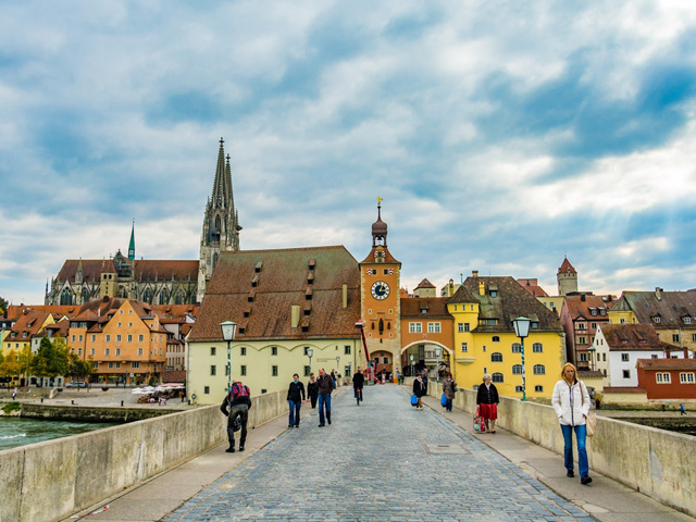 Kombi prevoz putnika do Regensburga - Kombi prevoz putnika Srbija Nemačka